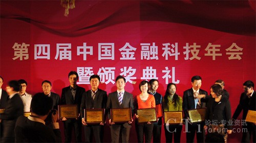 Ӣ��Ӎ�Ƽ��ڱ����C�����ϲ�@����(y��u)���Q����������